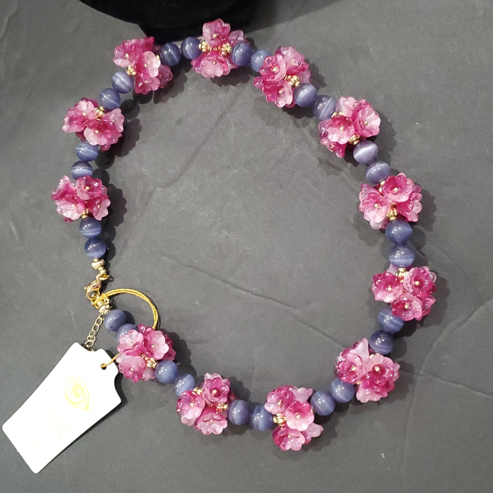 EYE‎ CANDY LOS ANGELES Yasamin pink purple Floral cluster Beaded Necklace